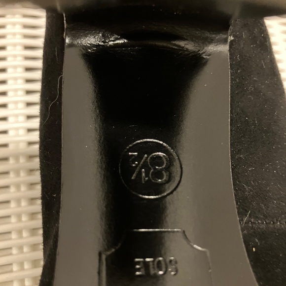 Missioni for Target Heels Brown Suede Chevron/Herringbone Pattern - Picture 15 of 16